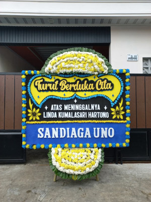 Papan Bunga Duka di Senayang